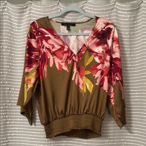 WHBM Size S Floral V-Neck Women's Top - Brown and Pink. Silky material